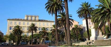 Place Saint Nicolas Bastia