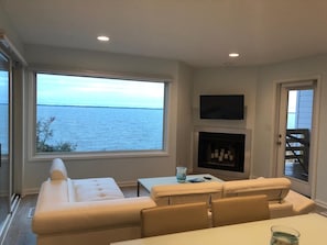 Amazing water view!