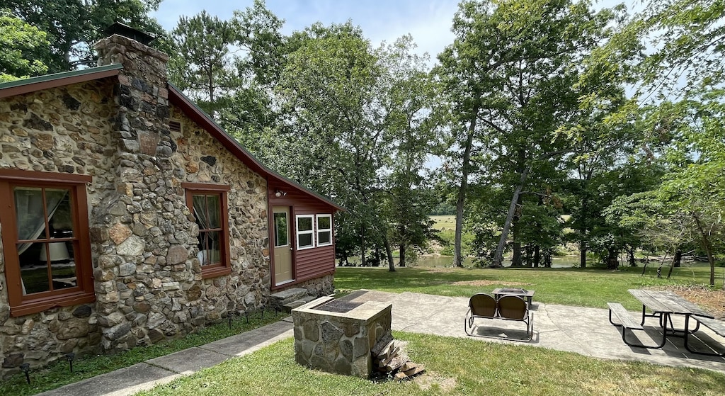 Private River Frontage - Beautiful Cabin with Amazing Views