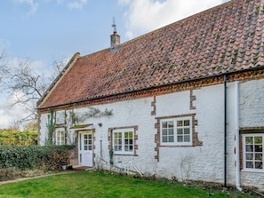 Exterior | The Barn, Old Hunstanton