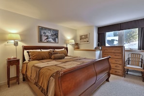 Comfy bedroom with queen size bed