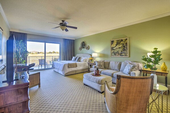 Myrtle Beach Vacation Rental | Studio | 1BA | Elevator Access | 470 Sq Ft