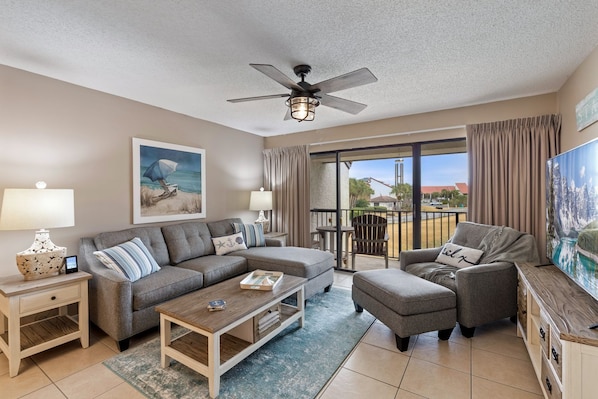 Welcome to the Salty Escape @ Edgewater Beach Resort. This 2 bedroom, 2 bath condo sleeps 6.