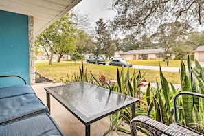 Front Porch | Free WiFi | 1 Exterior Security Camera | Towels & Linens