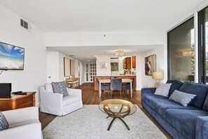 Beachplace 6-101 by FVC