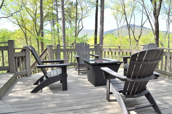 Exterior Lounge Chairs, Fire Table, and Gorgeous Mountain Views