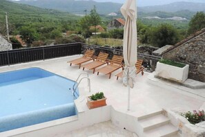 Schwimmbad des Ferienhauses