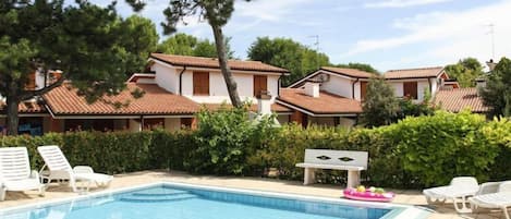 Holiday Home Swimming Pool