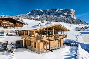 Surroundings [winter] (1-5 km)