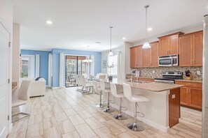 5456-solterra-circle--davenport--fl-33837---02.jpg