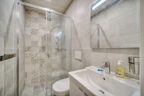 Bain