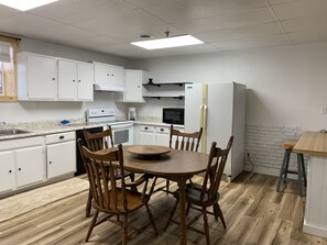 Kitchen/Dining