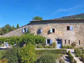 Extérieur maison de vacances [été]