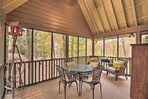 Big Canoe Vacation Rental | 3BR | 3BA | 1,760 Sq Ft | Stairs Required