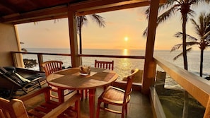 Beautiful Kona sunset at Keauhou Kona Surf and Racquet Club #2301