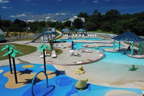 Bermuda Bay Community Pool