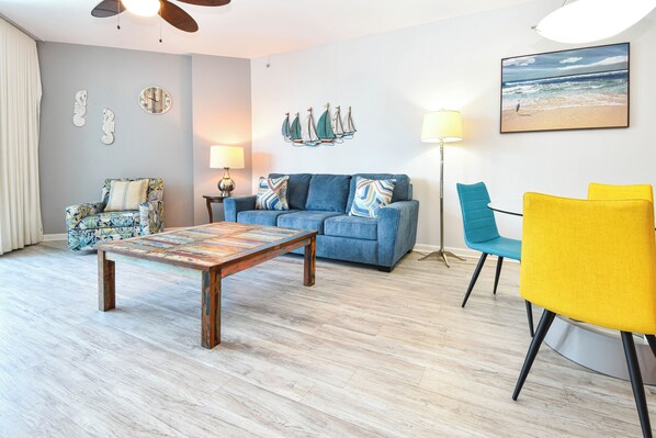 The Palms of Destin 1309 - Living Area