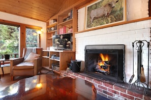 Sonoma Coast River Retreat Fireplace