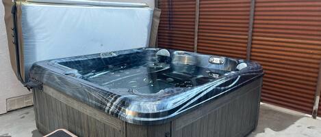 Awesome Hot Tub to Enjoy