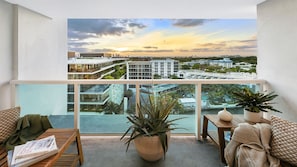 Private Balcony overlooking the Bay with Skyline Views!