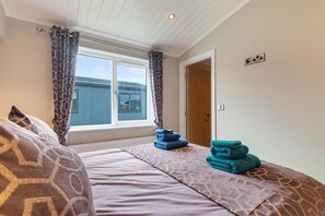 Luxury Lodge, Close to Beach, Pet Friendly