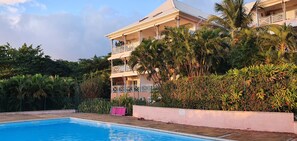 appartement en haut à gauche sans aucun vis à vis