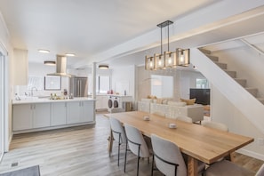 Bright and spacious dining and living area