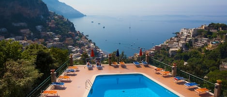 Piscina con vistas