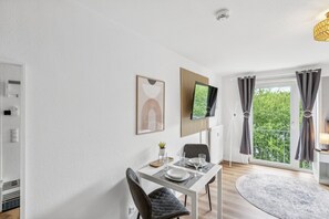 dining and work area with fast WiFi