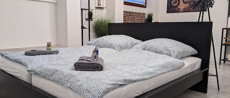 Large, comfortable double bed