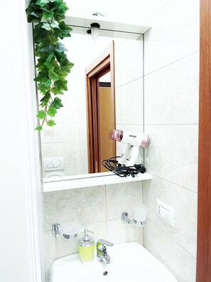 bathroom Apulia Holiday Apartment 1   Affitti Brevi Italia