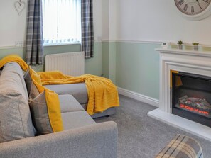 Living room/dining room | Bramble Cottage, Brampton