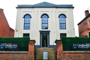 The Old Chapel Apartments have been developed in a former Methodist church. Built in 1848 and positioned in the centre of a bustling, yet quaint village of Edwinstowe, our holiday homes are perfectly placed for unforgettable family holidays in the heart o
