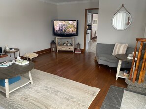 Living room tv - Chromecast your favourite shows 