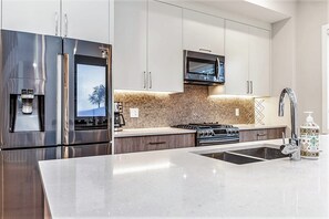 One of the best kitchen you can possibly find.. 