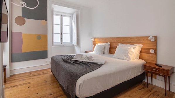 Beautifully decorated bedroom with a double bed, comfortable mattress and soft linen. #comfort #stylish