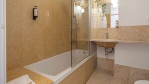Beautiful tile in the bathroom
