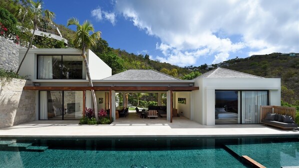 Pool & Terrace