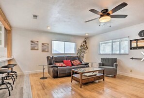living room
