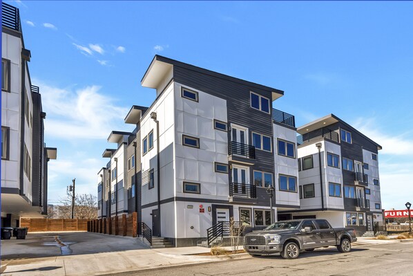 4 Story Modern Townhome