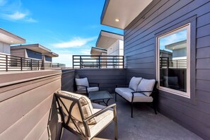 4th Floor- Private Patio Rooftop