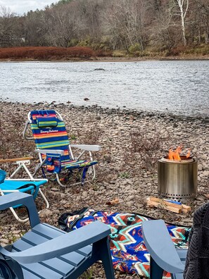 Some of our guests brought their own solo stove down to the river for a fire!
