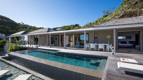 Pool & Terrace:  Medium-sized swimming pool with steps, alarm and children's fence, (the pool c