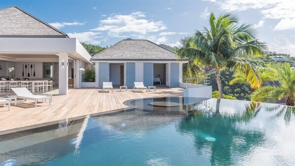 Pool & Terrace