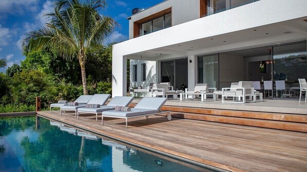 Pool & Terrace