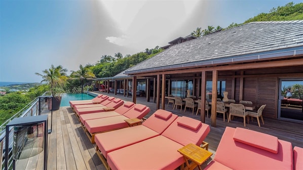 Pool & Terrace