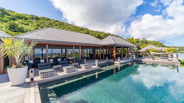 Pool & Terrace
