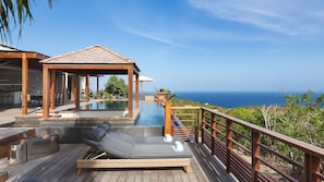 Pool & Terrace