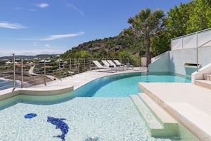 Pool & Terrace