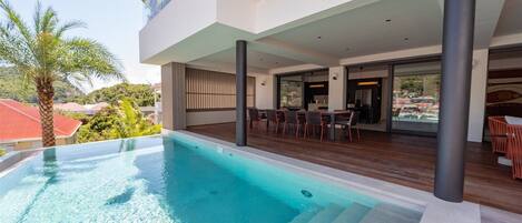 Pool & Terrace